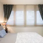 Apartment Scherbl - 1 One-Bedroom Apartment & 2 Private Rooms Near Park Marjan, Split Daire Split