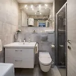 Apartment Scherbl - 1 One-Bedroom Apartment & 2 Private Rooms Near Park Marjan, Split Apartamento Split