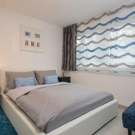 Apartment Scherbl - 1 One-Bedroom Apartment & 2 Private Rooms Near Park Marjan, Split Apartment Split