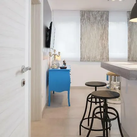 Apartment Apartment Scherbl - 1 One-Bedroom Apartment & 2 Private Rooms Near Park Marjan, Split *