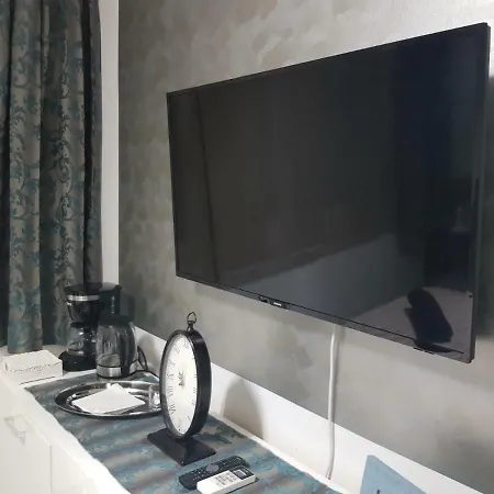 Apartment Scherbl - 1 One-Bedroom Apartment & 2 Private Rooms Near Park Marjan, Split Apartment