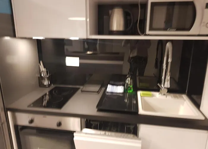 Apartment Apartment Scherbl - 1 One-Bedroom Apartment & 2 Private Rooms Near Park Marjan, Split *