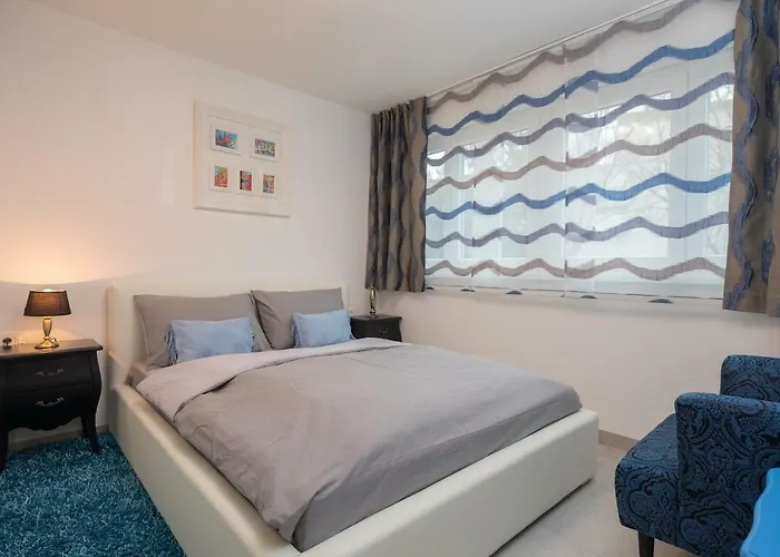 Apartment Scherbl - 1 One-Bedroom Apartment & 2 Private Rooms Near Park Marjan, Split Apartment Split