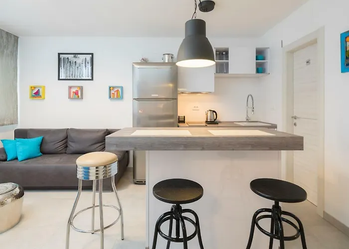 Apartment Scherbl - 1 One-Bedroom Apartment & 2 Private Rooms Near Park Marjan, Split Apartment *