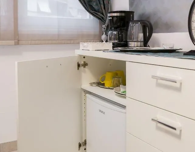 Apartment Scherbl - 1 One-Bedroom Apartment & 2 Private Rooms Near Park Marjan, Split Apartment