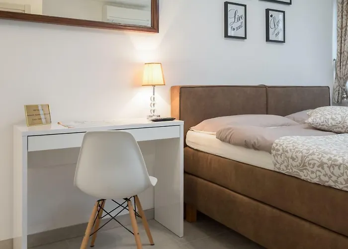 Apartment Scherbl - 1 One-Bedroom Apartment & 2 Private Rooms Near Park Marjan, Split Apartment *