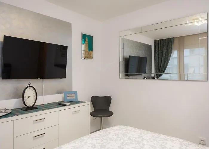 Apartment Scherbl - 1 One-Bedroom Apartment & 2 Private Rooms Near Park Marjan, Split Split