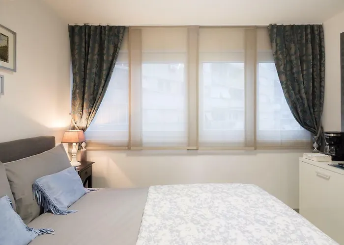 Apartment Scherbl - 1 One-Bedroom Apartment & 2 Private Rooms Near Park Marjan, Split Apartment Split