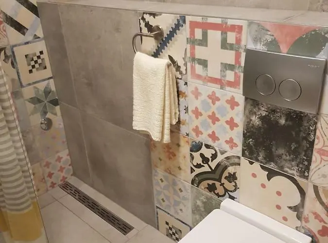 Apartment Scherbl - 1 One-Bedroom Apartment & 2 Private Rooms Near Park Marjan, Split