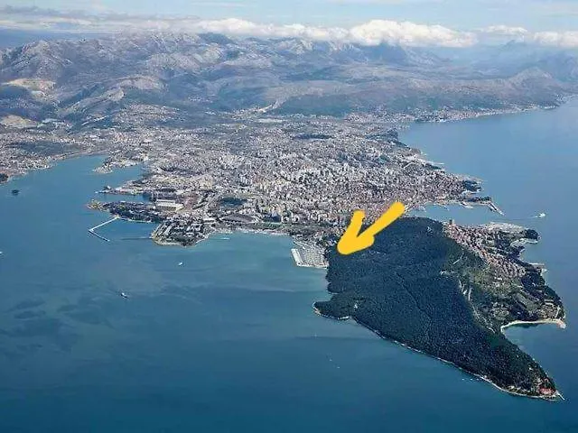 Apartment Scherbl - 1 One-Bedroom Apartment & 2 Private Rooms Near Park Marjan, Split Apartment Split